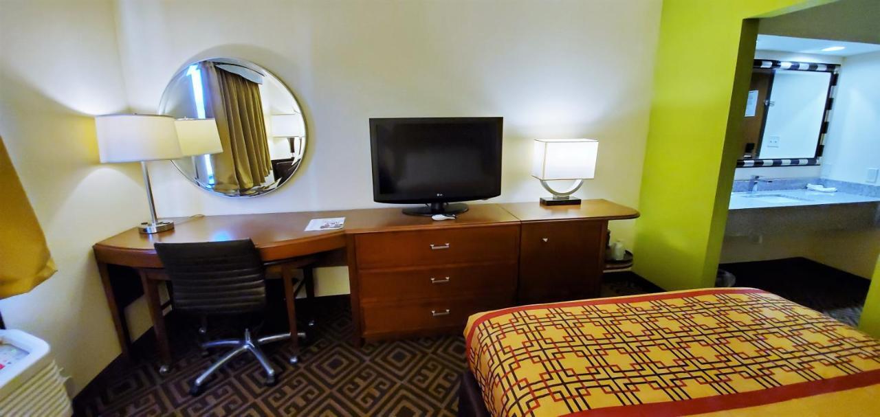 Travel Inn And Suites- Sikeston Miner I-55 Exit-67 ภายนอก รูปภาพ